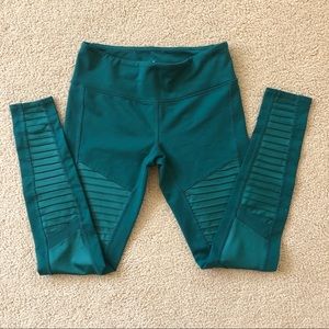 ALO Moto legging green small